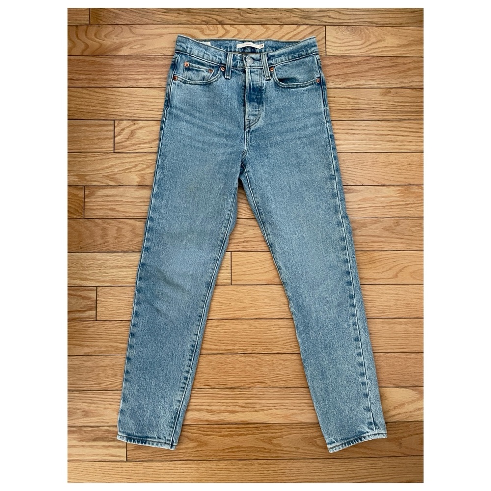 Levi's Wedgie Icon Fit Jeans Premium  
Tango Light, 24 
LEVIV206011569E102